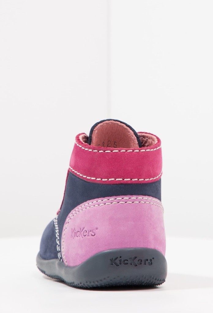 Chaussures premiers pas pour bébé Bonbon violet de la marque Kickers